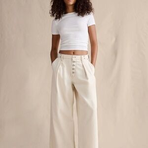 New! BANANA REPUBLIC Mid-Rise Loose Pleated Ankle Jean, Size Large in Ecru/Beige